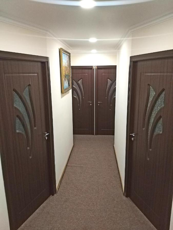 A&X Hostel And Tours Єреван Екстер'єр фото